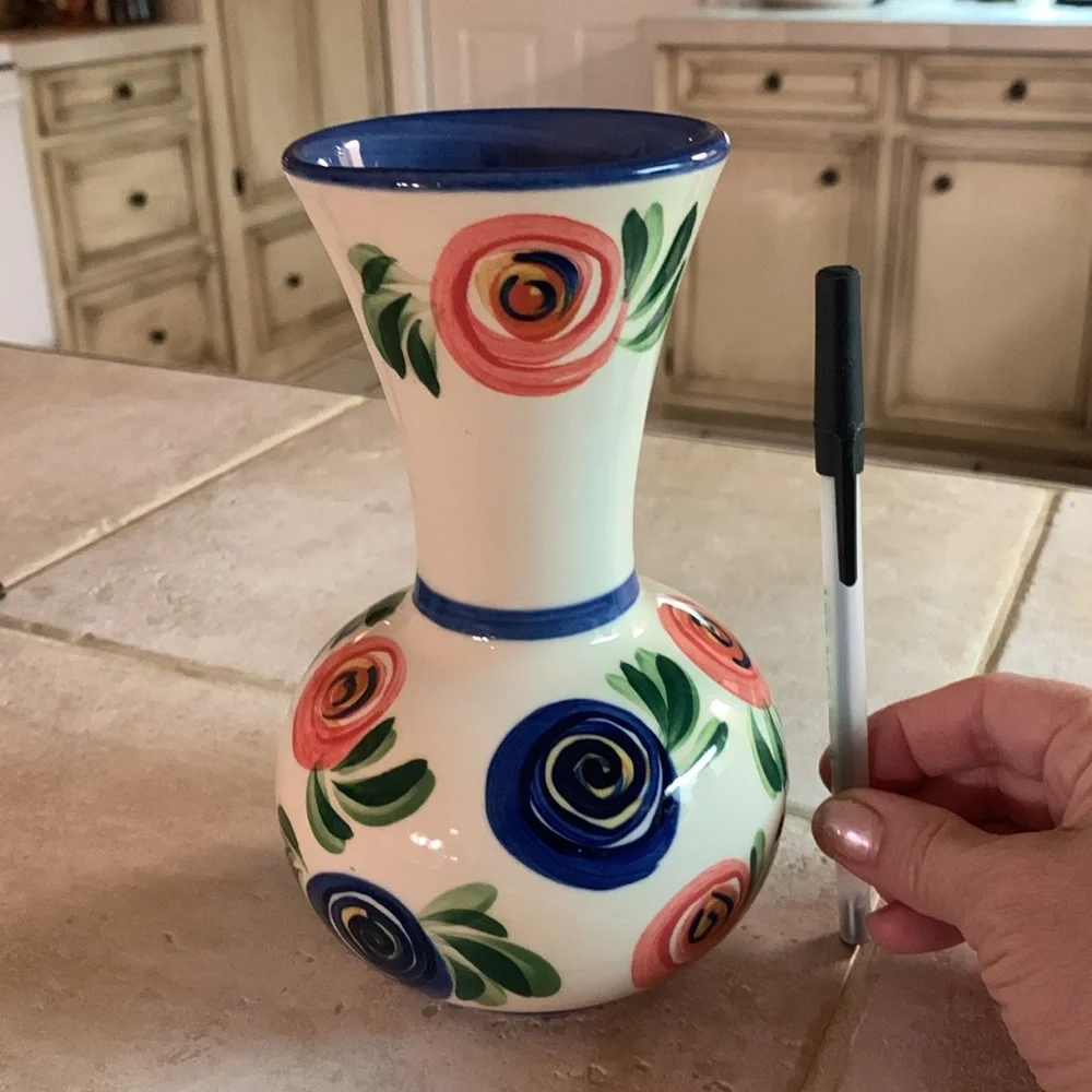 Gail Pittman Vase - Picture 5 of 7